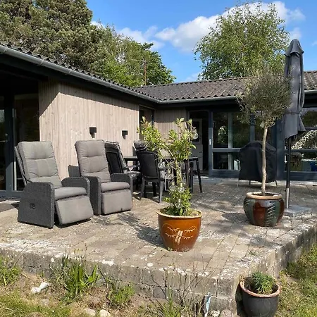 Beautiful Close To The And Nature Holiday home