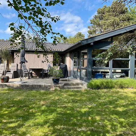 度假居 Lovely Close To The And Nature Rødby